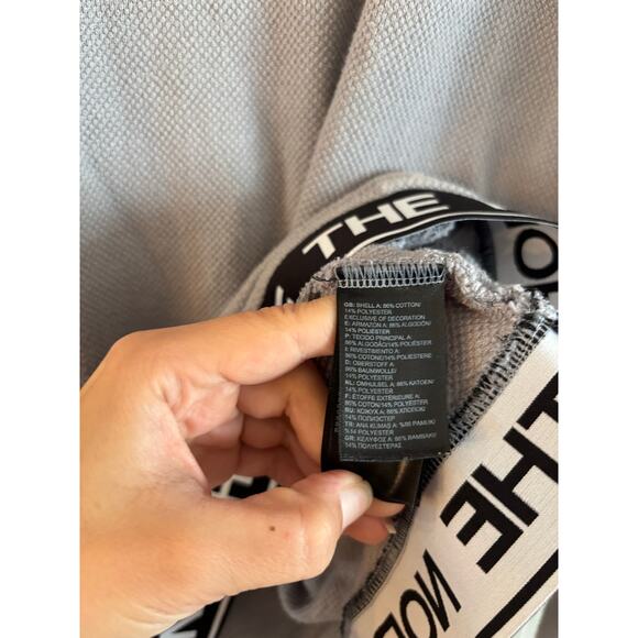 The North Face Womens Gray Thermal pullover Logo Waist Band Size M Waffle Knit - Picture 6 of 6